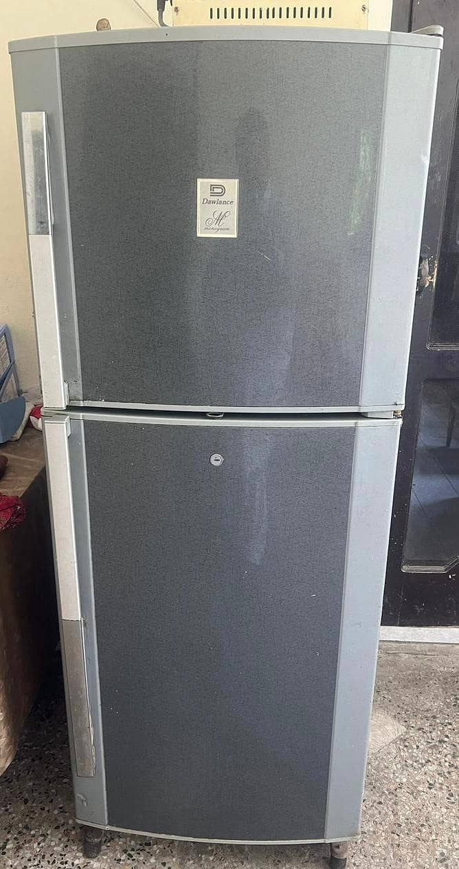 Dawlance refregerator used in working condition 1