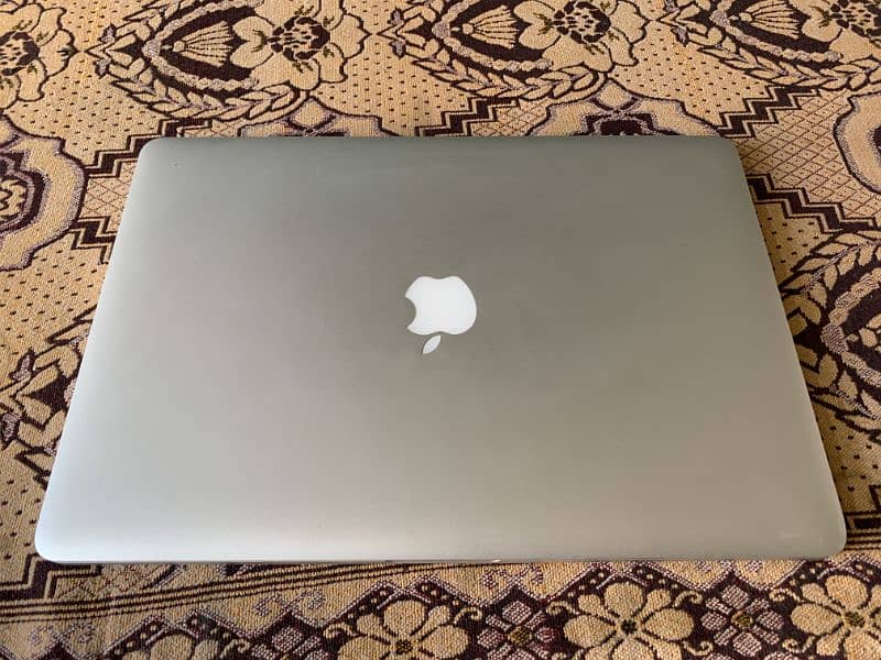 Macbook Pro Core I7 Mid 2014 | 16 GB Ram 256 GB SSD | 15 Inch Display 1