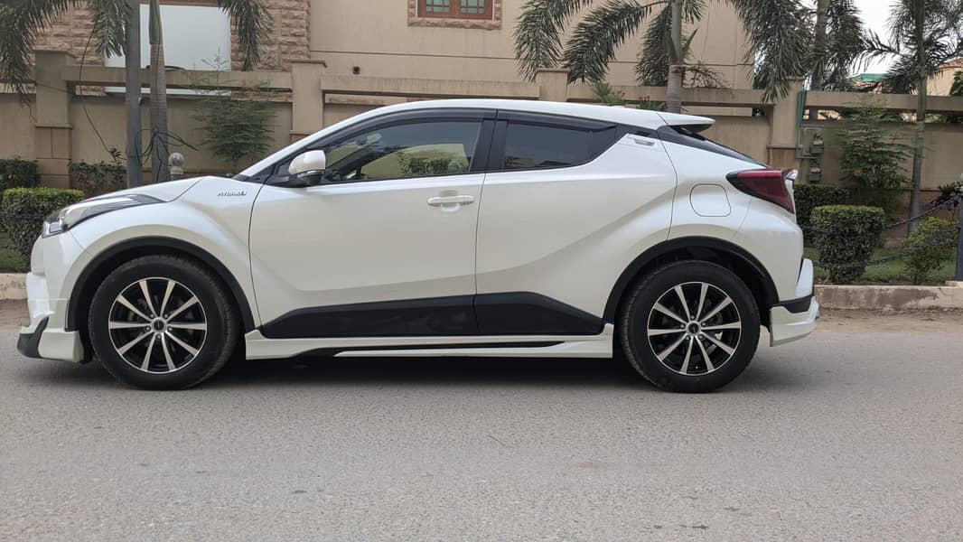 Toyota C-HR 2018 better than Corolla Swift 3