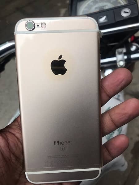 iPhone 6s Available for Sale in Good condition 03248040084 3
