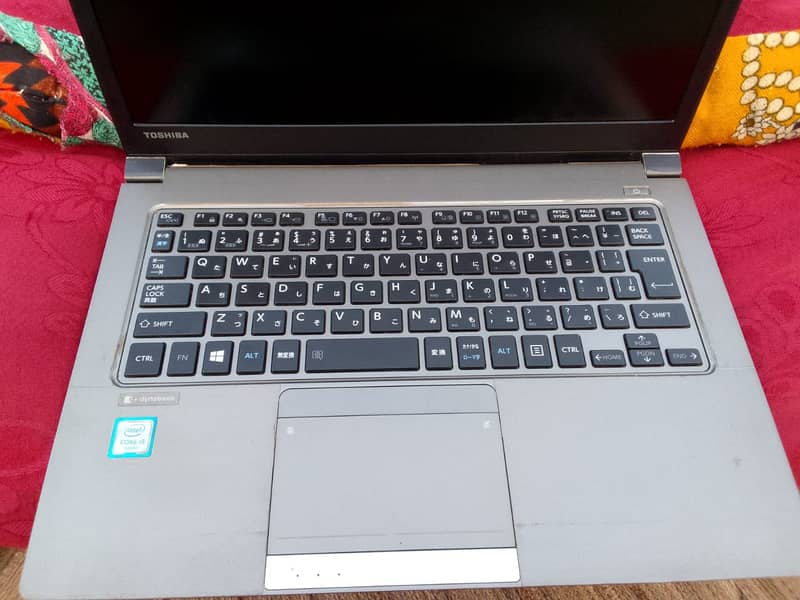 Toshiba Laptop ,28 GB SSD, Core(TM) i5-6200U CPU, 8 GB Ram,7h backup 1