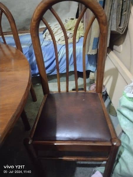 Dining chairs urgent sale 3