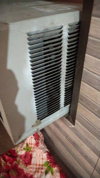 window AC 0