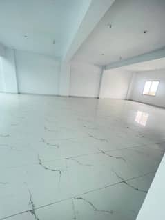 OFFICE FOR RENT BRAND NEW WITH LIFT IN BUKHARI COMMERCIAL