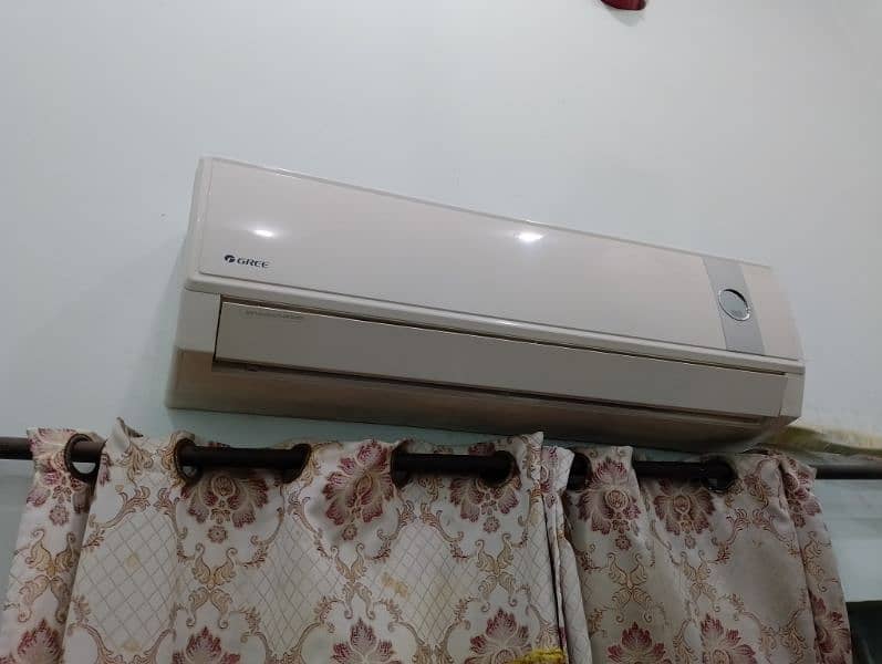 2 ac Hain gree eco g10 heat and cool model like new condition 4