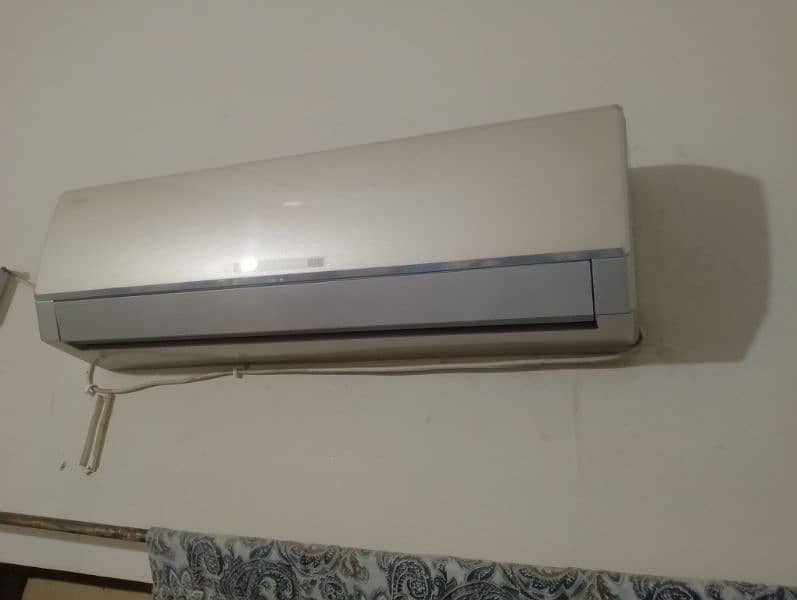 2 ac Hain gree eco g10 heat and cool model like new condition 10