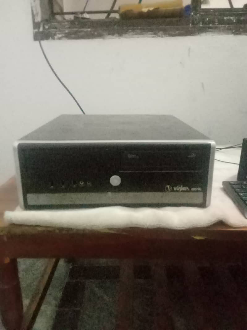 Core 2 duo PC ,4 GB ram, 1 GB graphic card 2