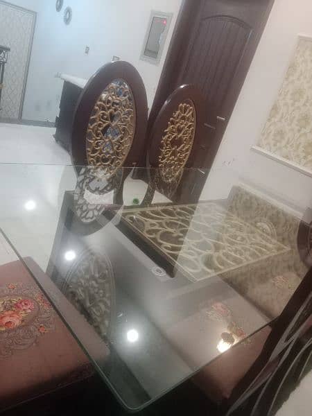 dining table  with 6 chairs 50000 only one month used 1