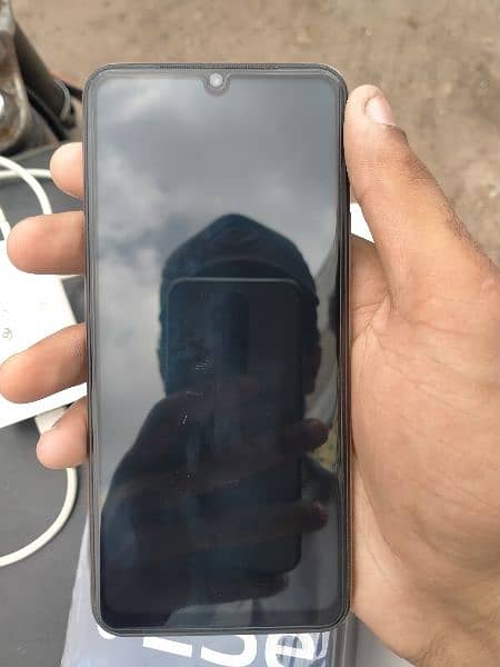 vivo v23e 8+4 128 10 by 10 conditions with box charger 3
