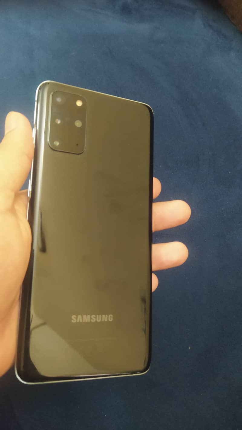 Samsung s20 plus with box 0