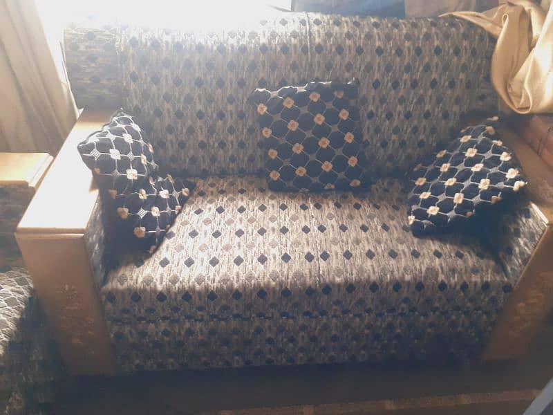 7  seater sofa for sale 0