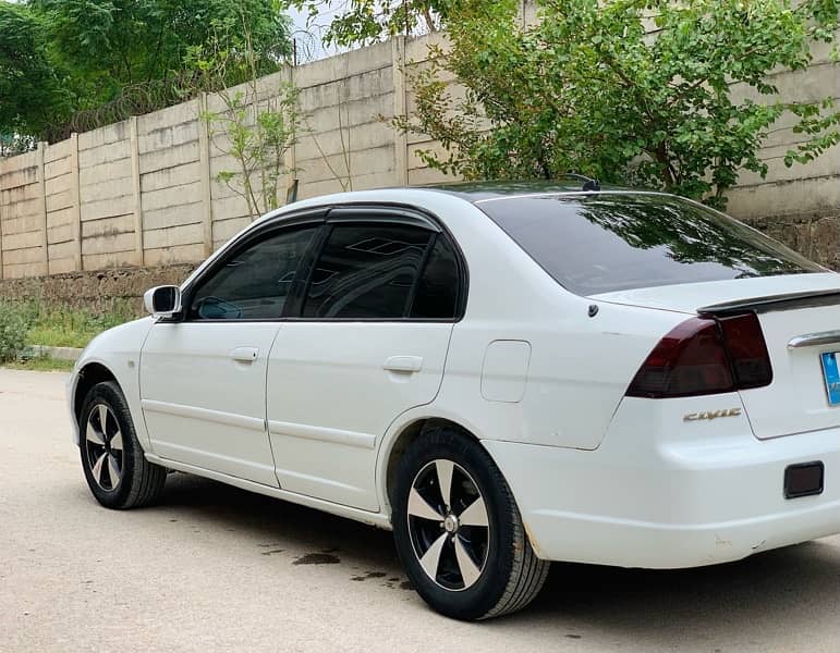 Honda Civic EXi 2005 4