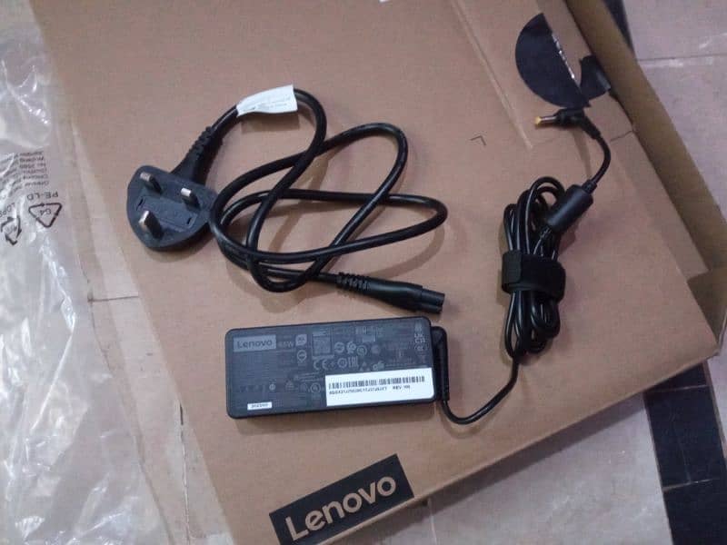 Lenovo V14 G3 4