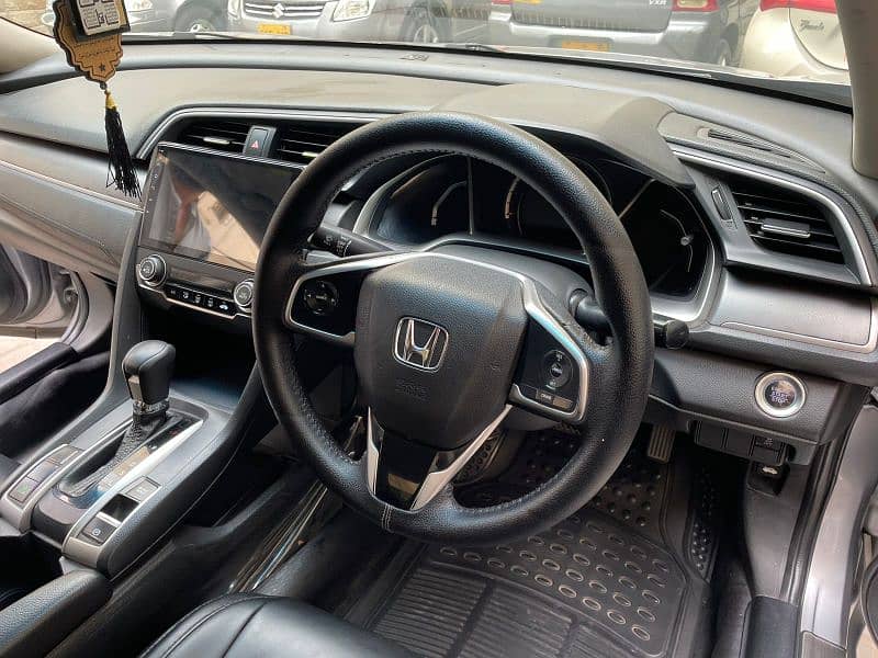 Honda Civic VTi Oriel Prosmatec 2017 in immaculate condition 100% 9