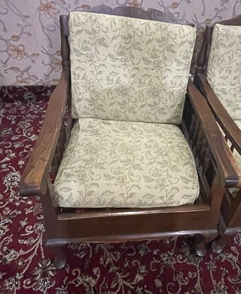 Sofa set with table 1