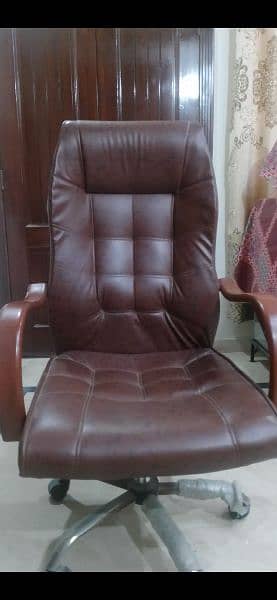 Executive boss chair 2