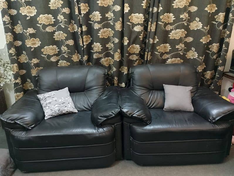 7 seater Leather Sofa Set For Sale 2