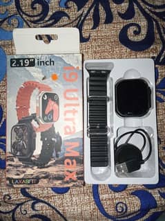 i9 Ultra watch Condition 10/10 with Box& Charger