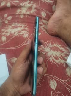 one plus 8 12/256 for sale lush condition hy 10by10