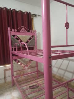 Bunk Bed made of Hard Iron in Pink