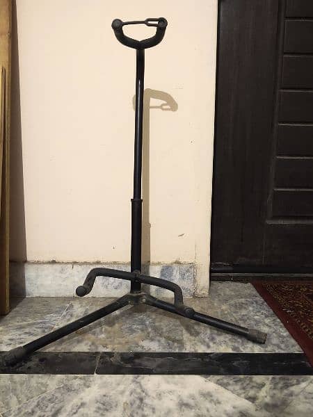 guitar stand 1