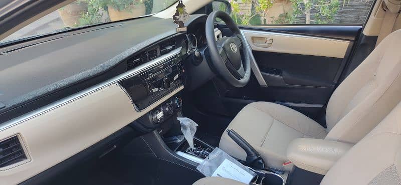 Corolla GLI automatic 2016/2017. brand new condition 14