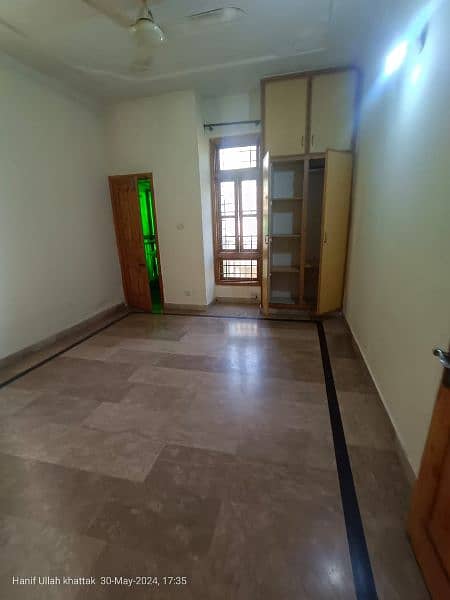 2 bed flat for rent 1