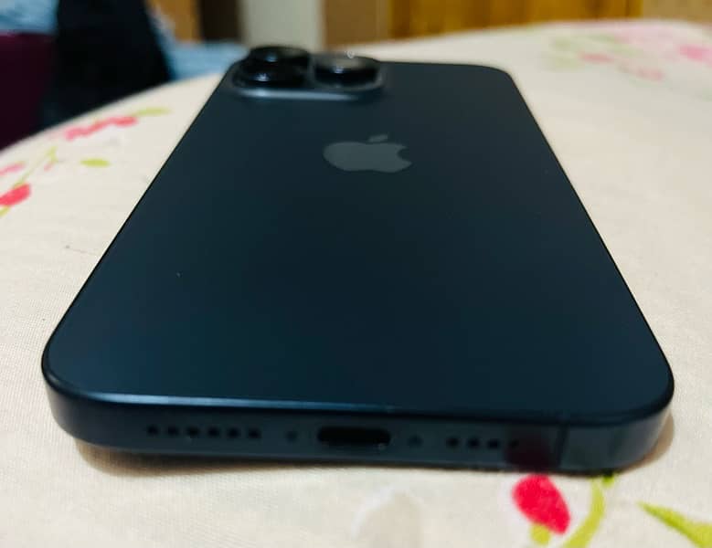 IPhone 15 pro max Jv 4