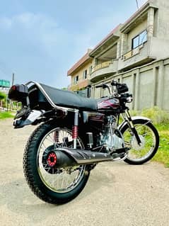 HONDA 125  (2024 model)  CONDITION 10/10 (modified)