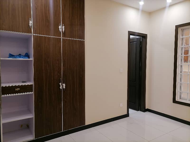 2 Bed Fully Furnished Flat For Rent In Qj Heights, Bahria Town Phase 1 4