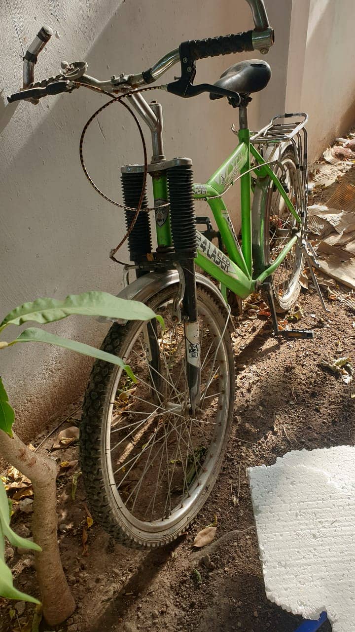 Selling bicyle in Good condition 2