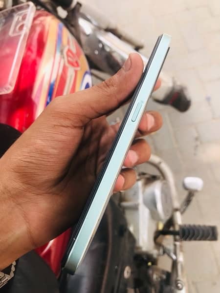 Oppo A57 6gb (4gb extra ram) 128gb memory. Clear transparent back 3