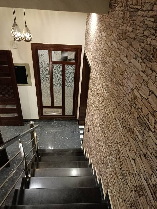 10 Marla House For Rent In Jasmine Block Bahria Town Lahore 5