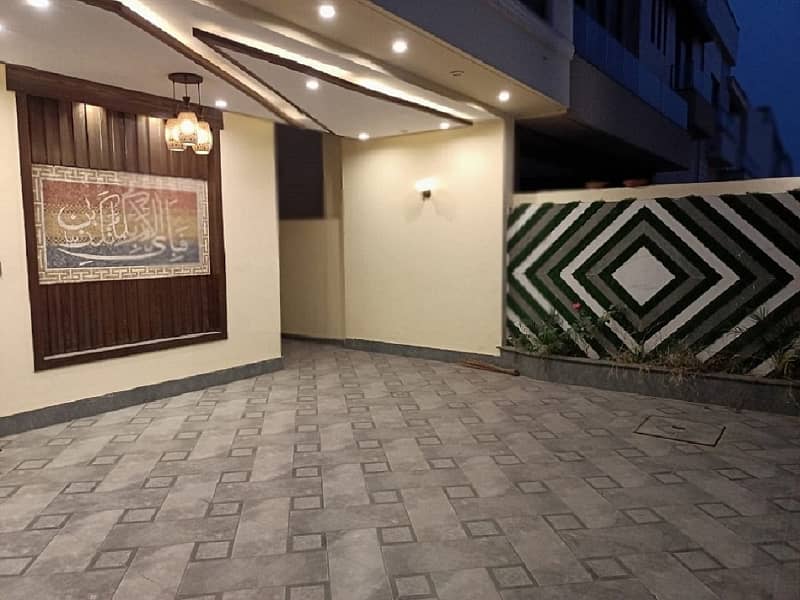10 Marla House For Rent In Jasmine Block Bahria Town Lahore 30