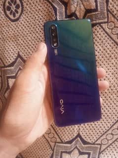 Vivo s1 8 256 with box charger