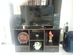 32 inches LCD with tv console