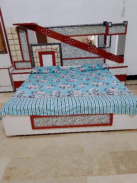 Bed set with devider and almari dressing 0