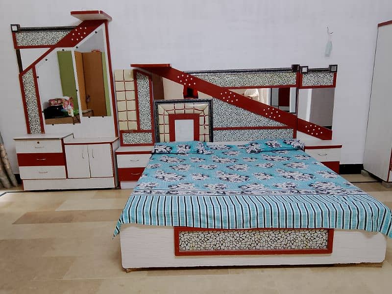 Bed set with devider and almari dressing 1