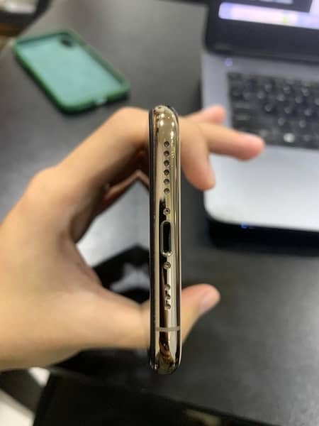 IPHONE XS 256GB NON-APPROVED FACTORY UNLOCK GOLDEN COLOUR 2