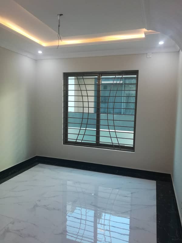 10 Marla Ground Portion for Rent with 3 Bedrooms in G-13, Islamabad 2