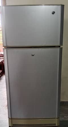 Pel Refrigerator 12 cubic.