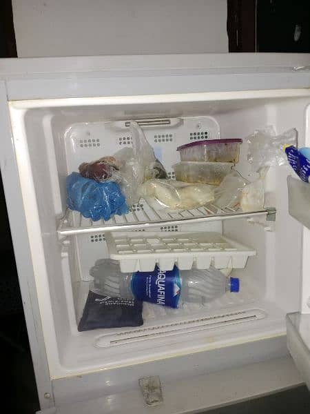 Hitachi fridge for sale 3