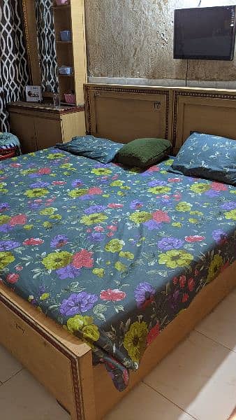 bed room set 2 single bed dressing table and 4 cupboard 0