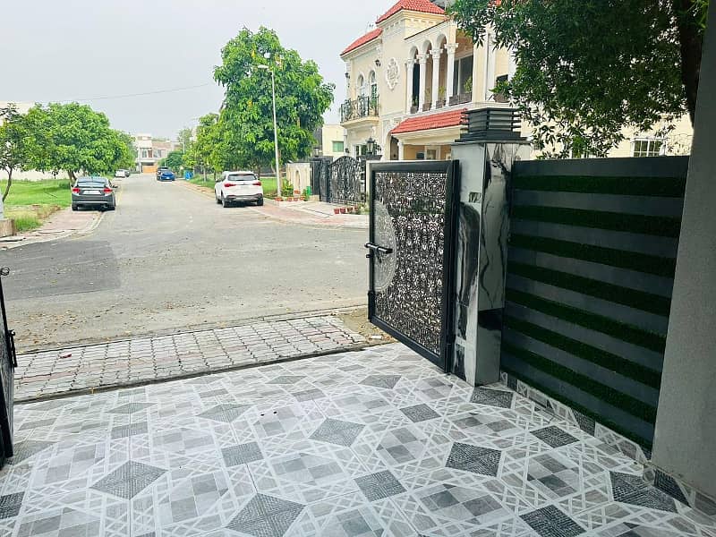 5 Marla Levish House For Sale In Jinnah Block Bahria town Lahore 38
