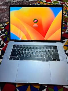 Macbook pro 15 inch 2017 16gb core i7