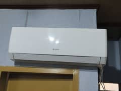 USED AC in new Condition