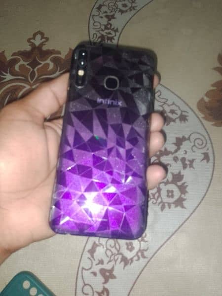 I have Sale my infinix hot 8. . . . . . . 4/64 6