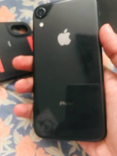 iPhone Xr jv 64gb Black (sim time remain) 9