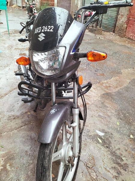 Suzuki 110 bike self start v good condition. . 1