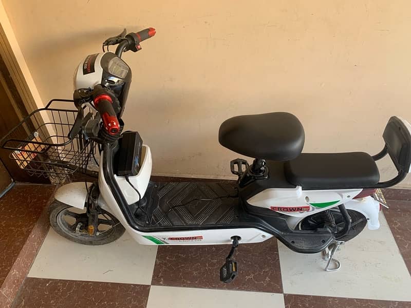 Electric Scooty 2024 / Scooter / Bikes / Total Geniune 0